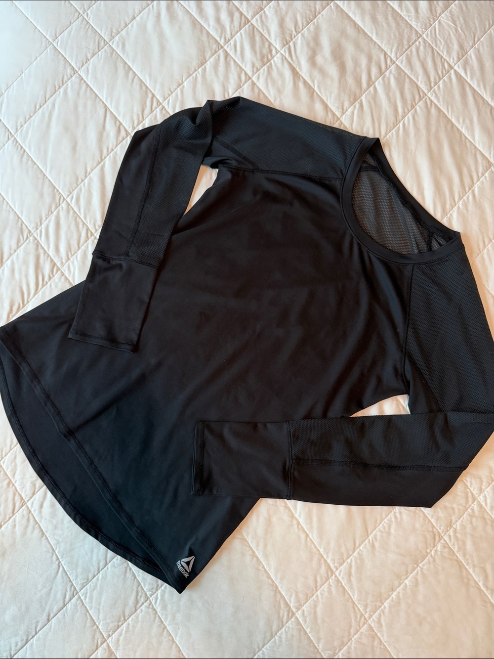Reebok Long-Sleeve Lightweight Moisture-Wicking Top
